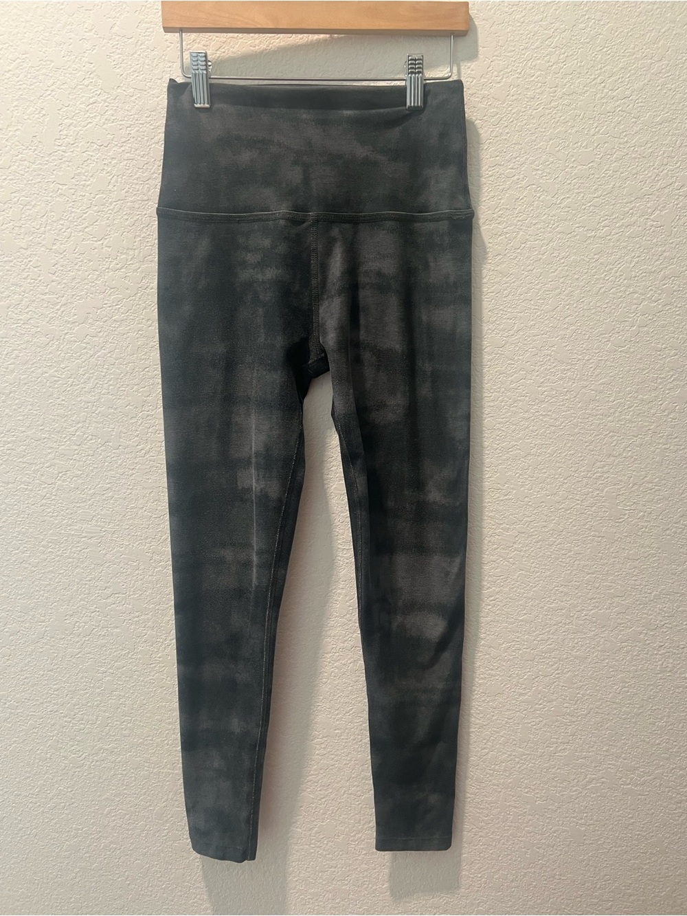Beyond Yoga Spacedye Leggings Women’s Small Charcoal Gray Tie Dye Buttery Soft